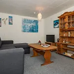 6 Person In Prázdninový dům