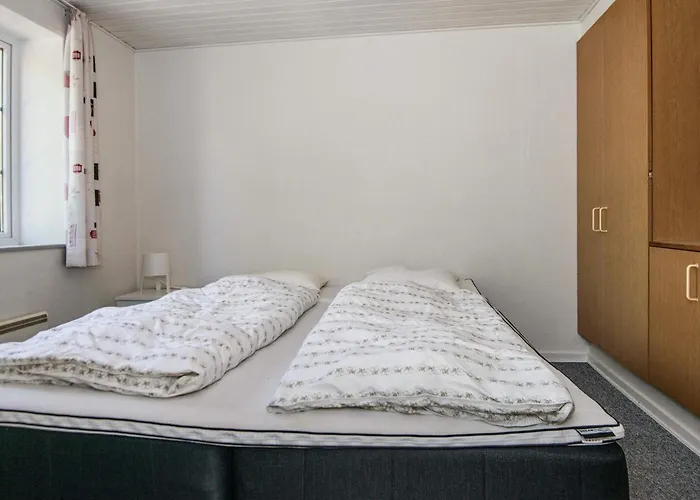 6 Person In Nyaraló *